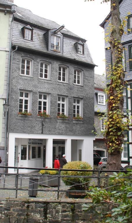 Fewo 1 Im Ehemaligen Geschenkehaus Monschau Buitenkant foto